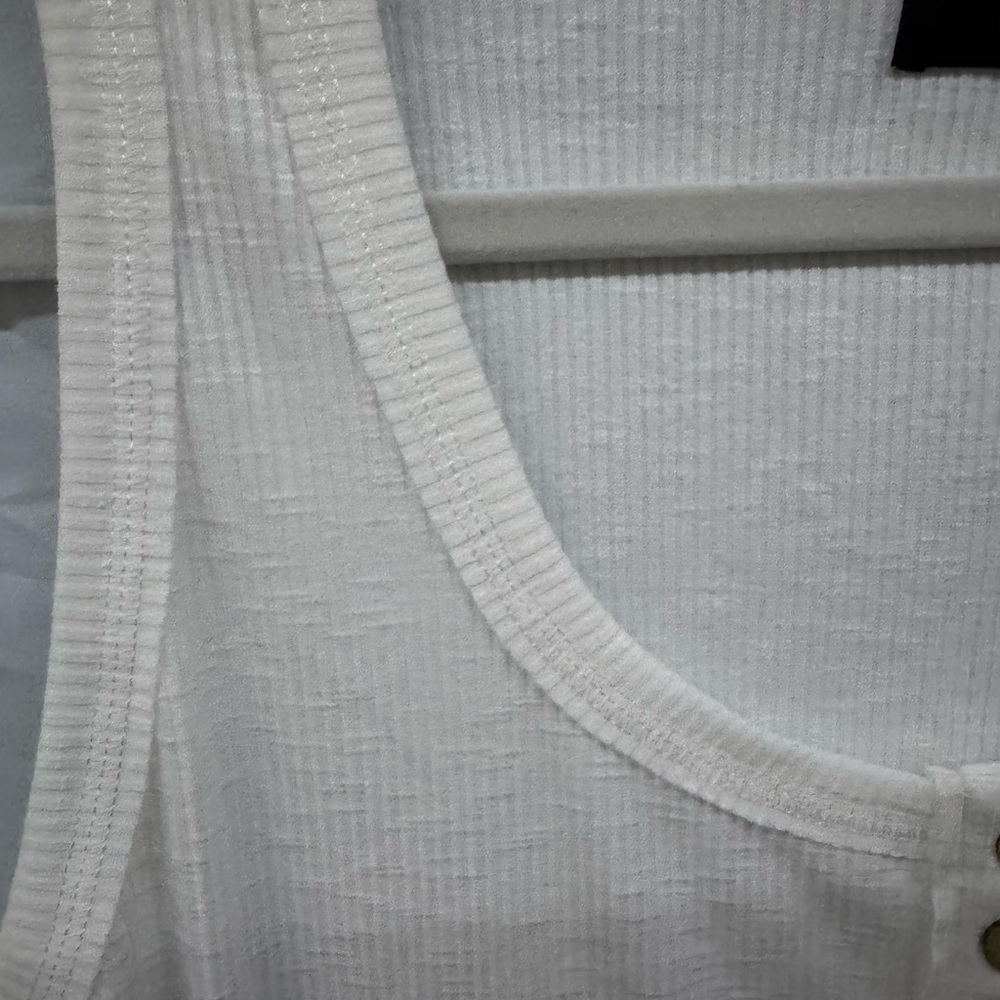 White Ribbed Button Henley Tank Top size 2XL - Picture 3 of 6